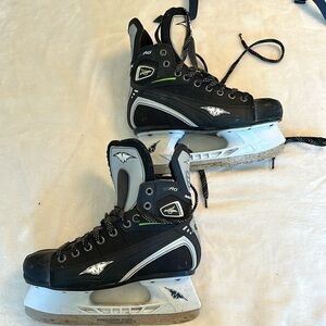 Mission Hockey Ice Skates
